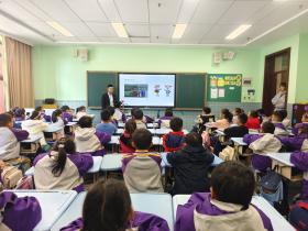 知危险会避险，全国交通安全日志愿者和小学生共倡安全出行